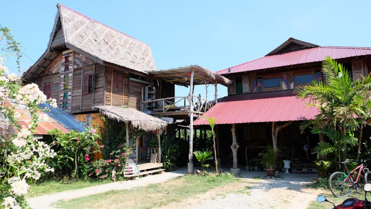 Отель The Kasbah Langkawi Пантай-Сенанг Экстерьер фото
